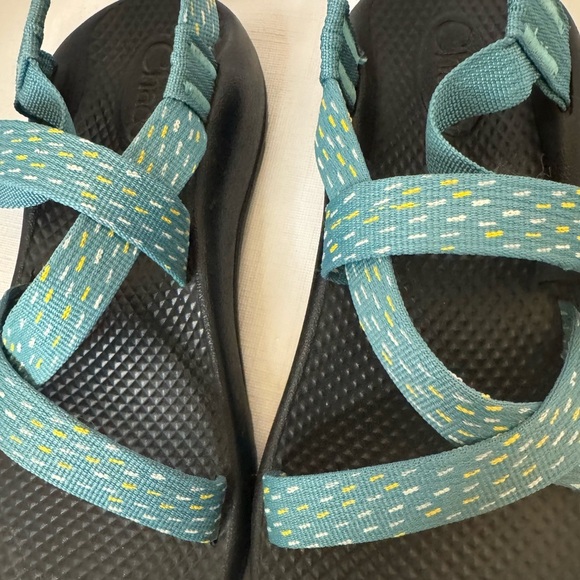 Chaco Turquoise White Yellow Unisex/Girls Summer Ready Sandals EUC Fast Ship - Picture 2 of 12
